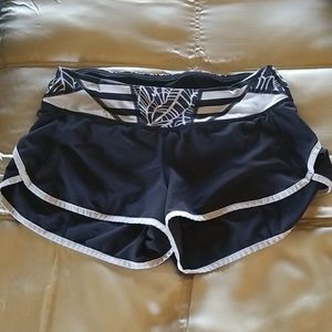Lululemon Speed Up Shorts 2.5"
